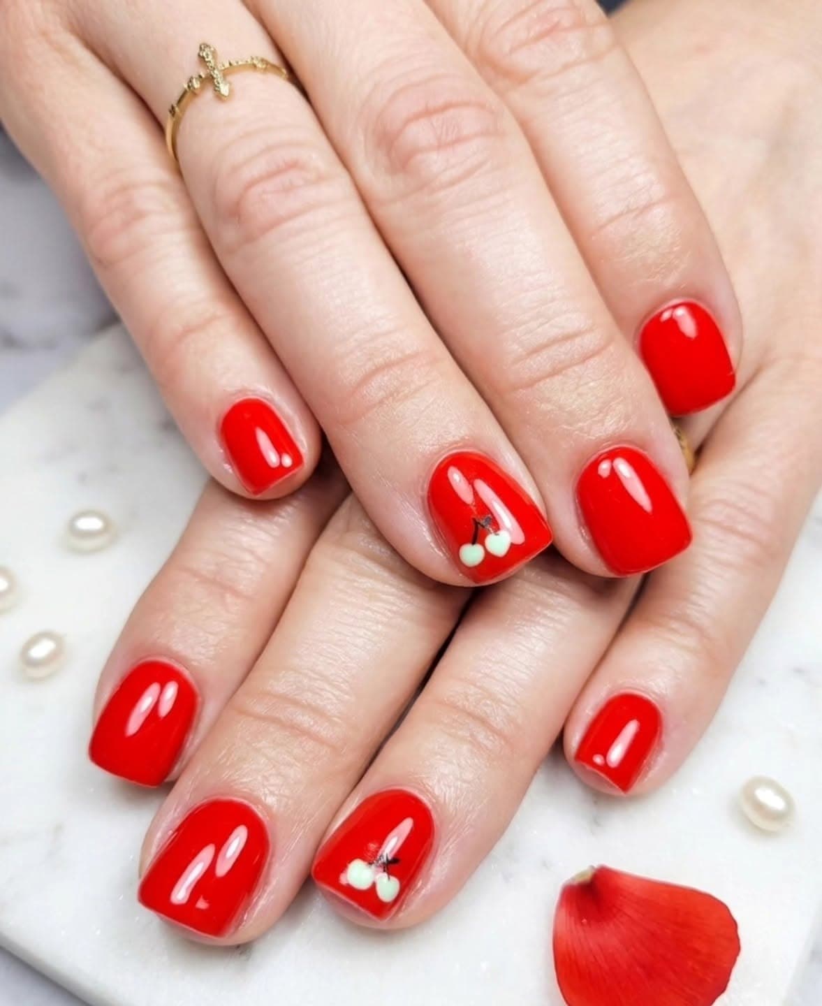 Remplissage gel - Nail art cerises
