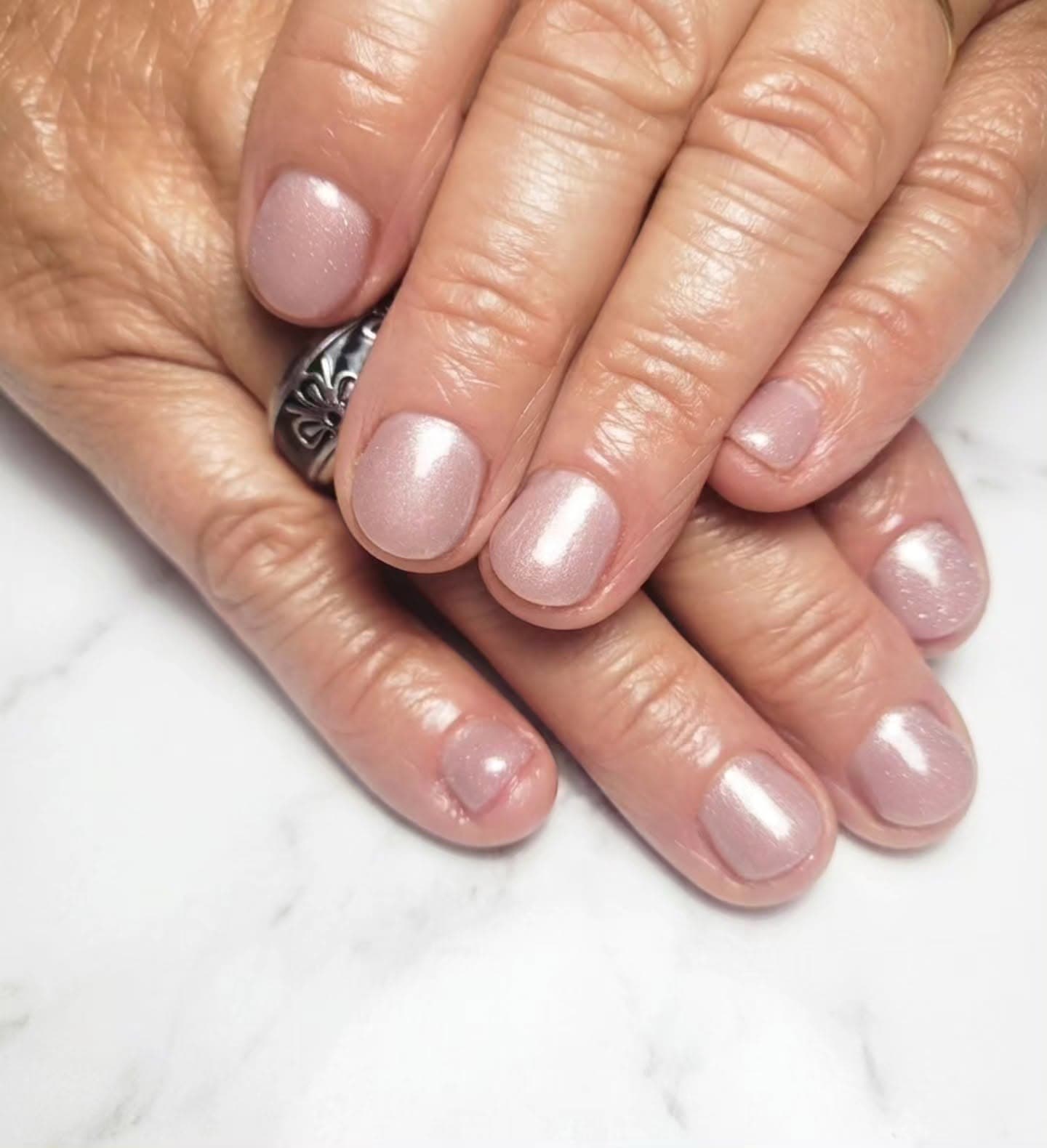Gainage sur ongles naturels - Cat Eyes